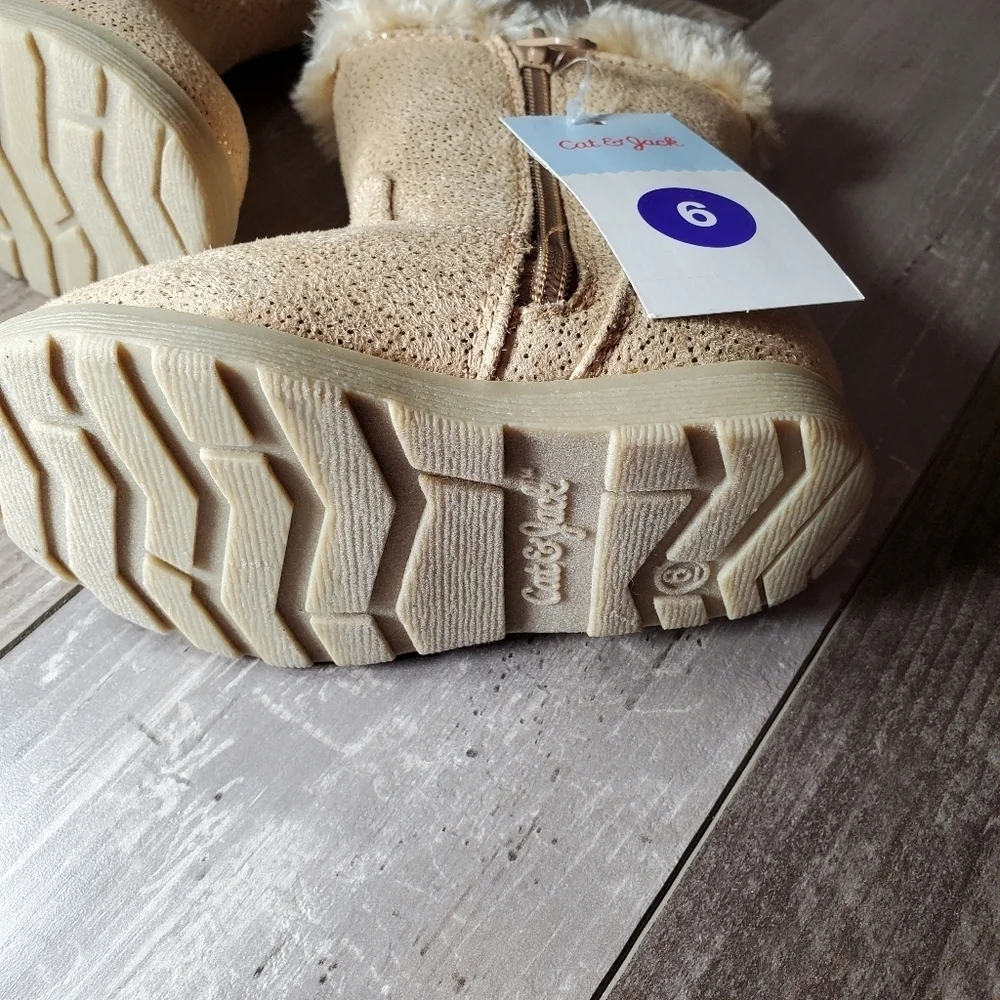 NWT Cat & Jack Girls Gold Tan Glitter Leah Faux Fur Boots Size 6